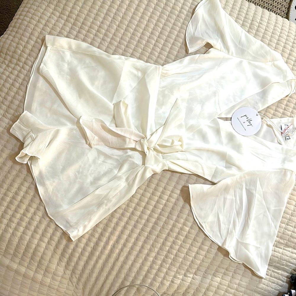 White light weight Princess Polly Romper size 6